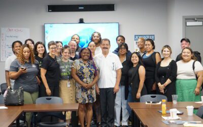 Congressman Chuy Garcia visits CREDWorks to discuss SNAP benefits